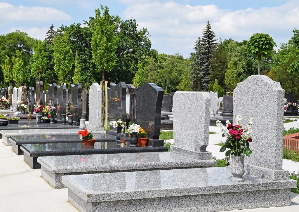Co warto wiedzieć o piwnicach grobowych?